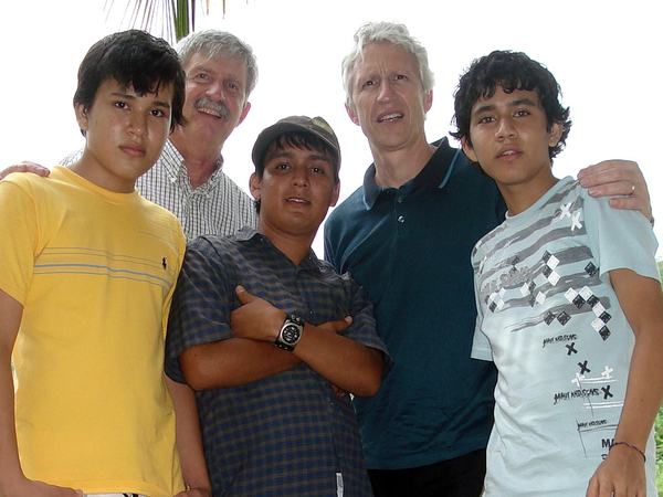 Friends-in-Peru-edited-2